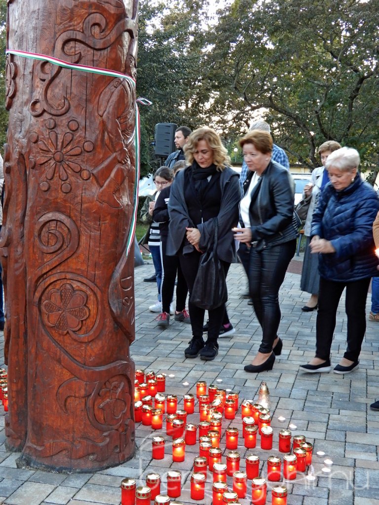 Gyertyagyújtás az aradi vértanúk emlékére 26